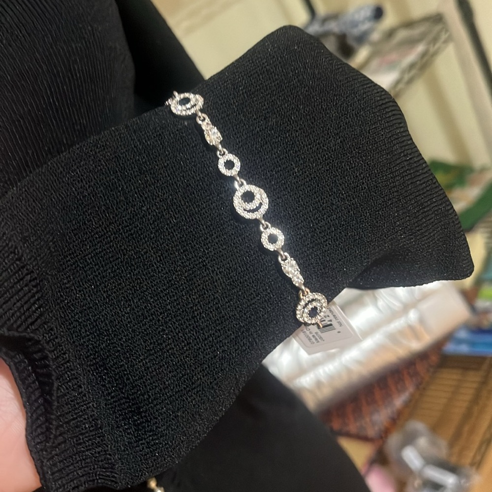 2 PC Set! Givenchy Bracelet & Earrings Set 💎 - Picture 6 of 16